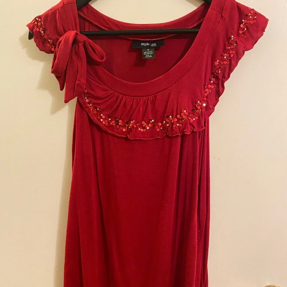 Style and Co red top with sequins - Picture 1 of 4